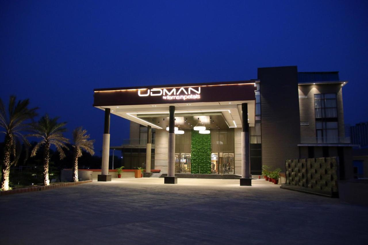 Udman Hotel Grander Noida Exterior foto