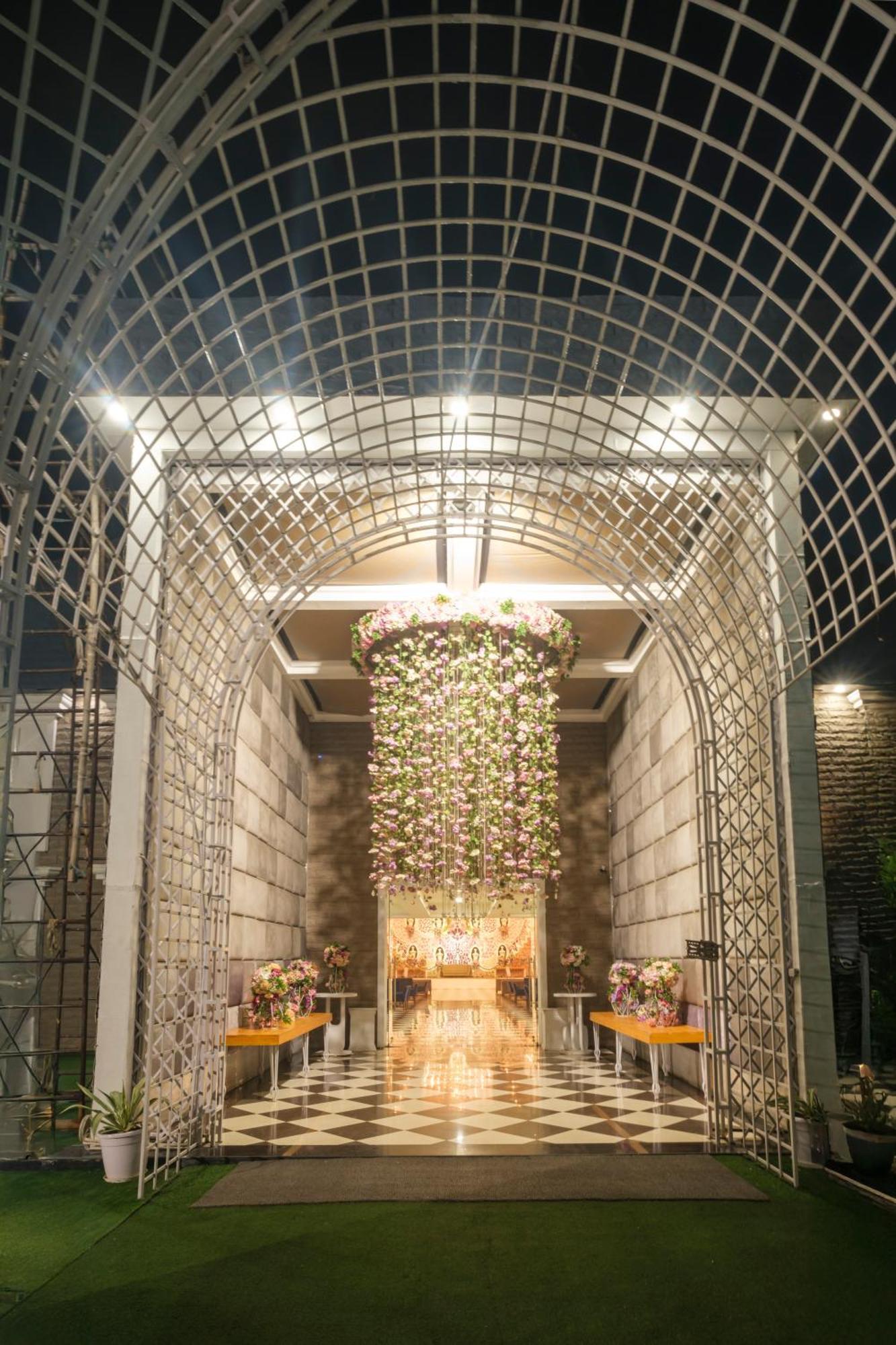 Udman Hotel Grander Noida Exterior foto